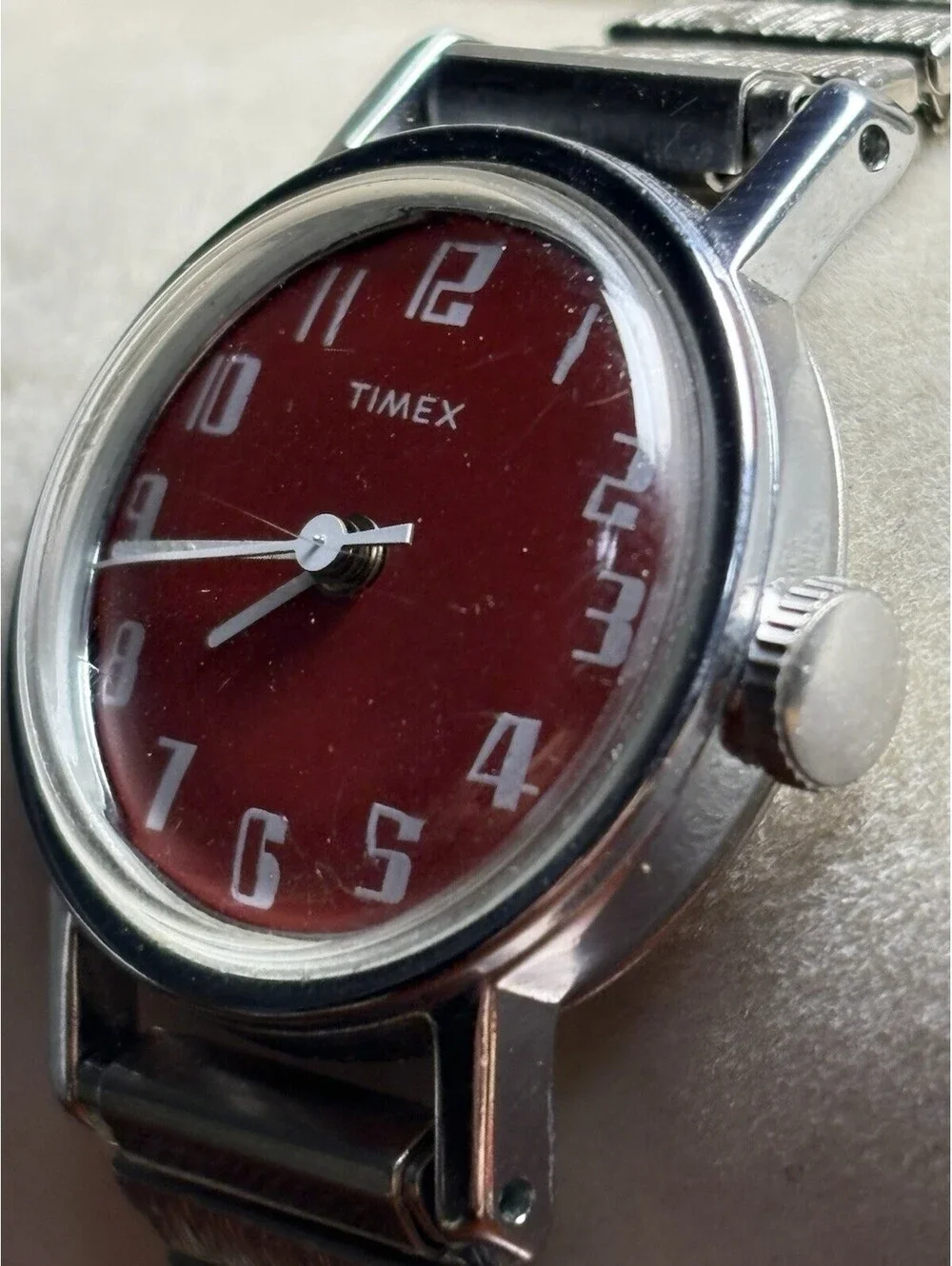 Timex Analog Wristwatch Red Dial Arabic Numerals Silver Stretch Bracelet